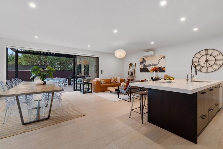 Photo of property in 34a Saltburn Road, Milford, Auckland, 0620