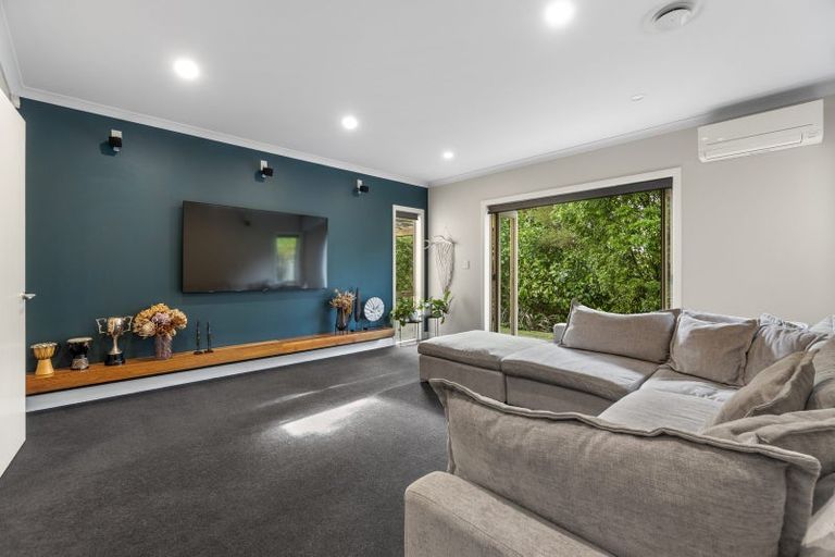 Photo of property in 26b Awhiorangi Promenade, Swanson, Auckland, 0816