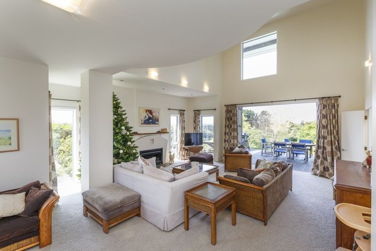 Photo of property in 51 The Strand, Fitzherbert, Palmerston North, 4410