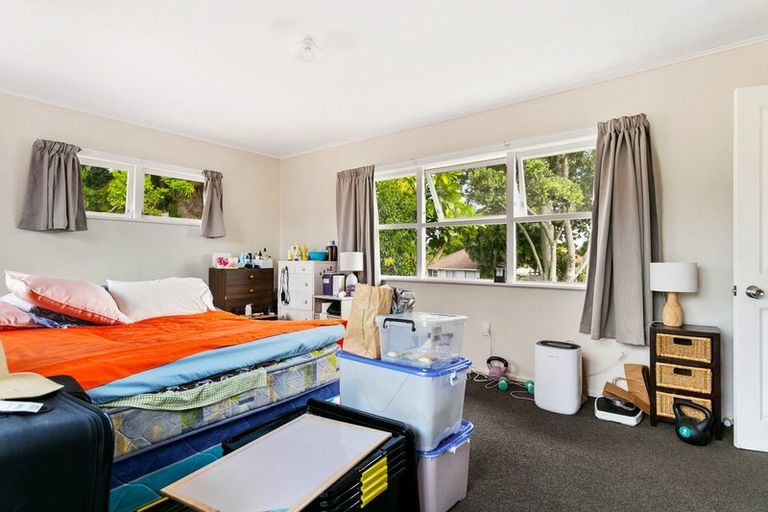 Photo of property in 86 Barrys Road, Glendene, Auckland, 0602