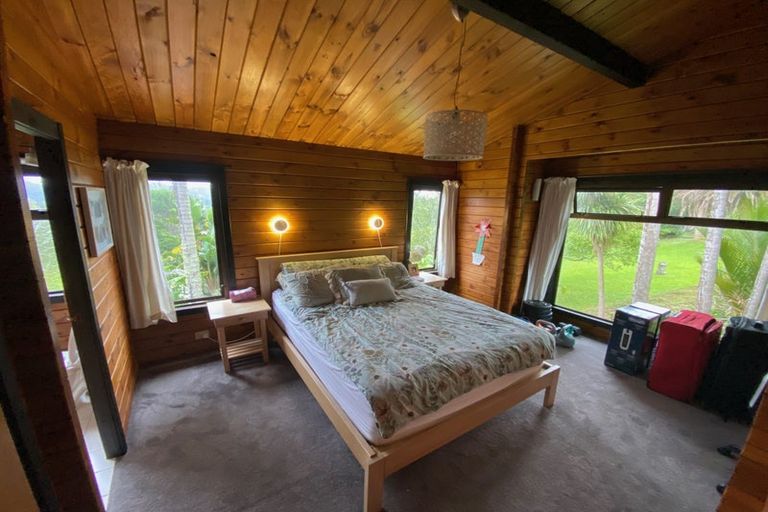 Photo of property in 18 Laingfield Terrace, Laingholm, Auckland, 0604