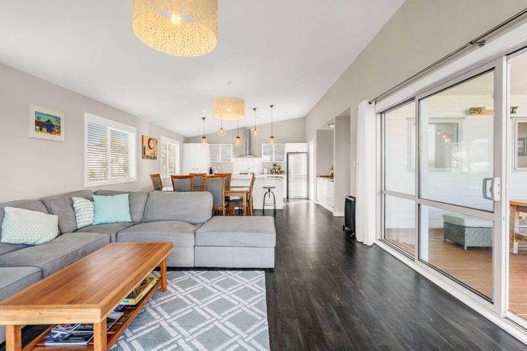 Photo of property in 18 Mariner Cove Road, Tinopai, Matakohe, 0593