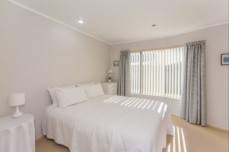 Photo of property in 1 Corfe Castle Lane, Levin, 5510