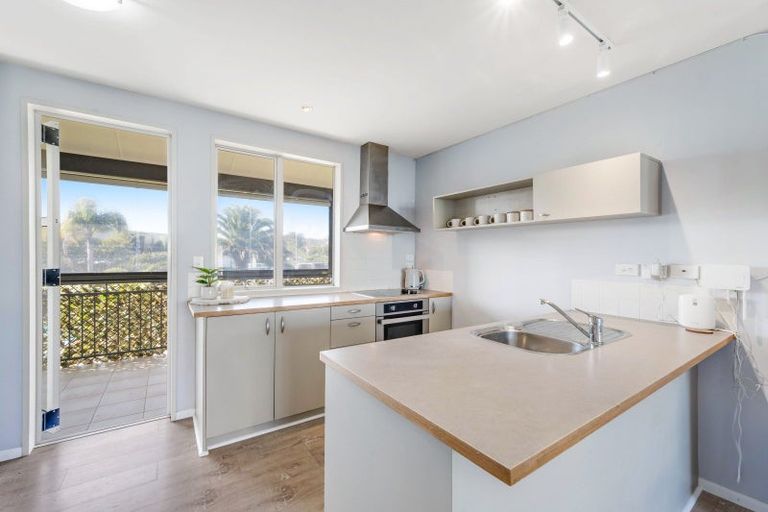 Photo of property in 58 Haven Drive, East Tamaki, Auckland, 2013