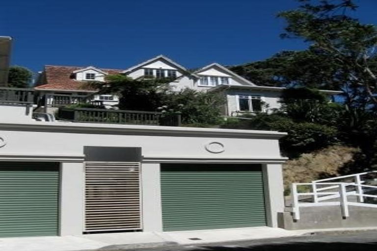 Photo of property in 29 Fairview Crescent, Kelburn, Wellington, 6012
