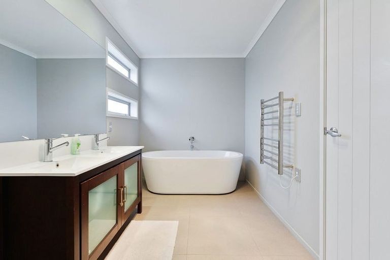 Photo of property in 20 Denham Court, Flagstaff, Hamilton, 3210