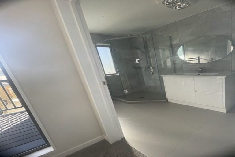 Photo of property in 24a Clayden Shuttleworth Street, Papakura, 2110