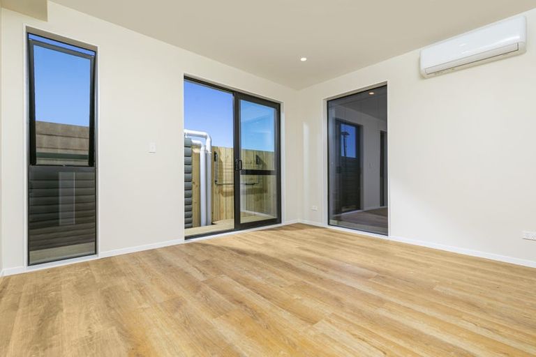 Photo of property in 2/18 Scott Road, Hobsonville, Auckland, 0616