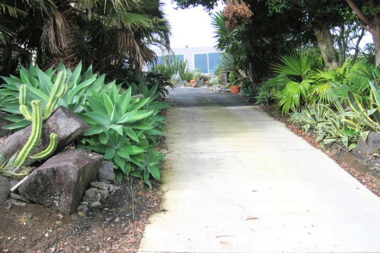 Photo of property in 4 Outlook Road, Greenhithe, Auckland, 0632