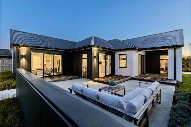 Photo of property in 32 Nikau Drive, Redwoodtown, Blenheim, 7201