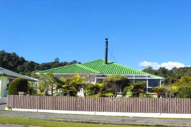 Photo of property in 95 Sinnott Road, Greymouth, 7805