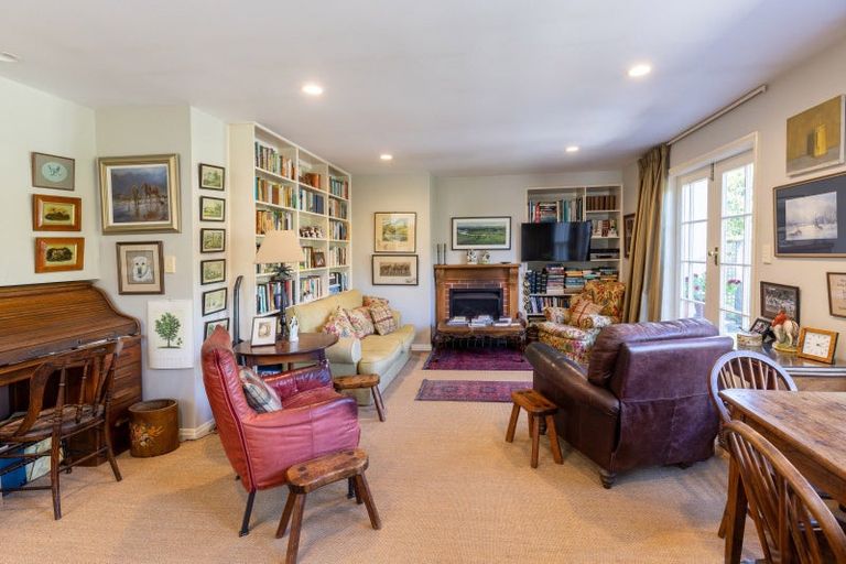 Photo of property in 1 Hodge Terrace, Havelock North, 4130