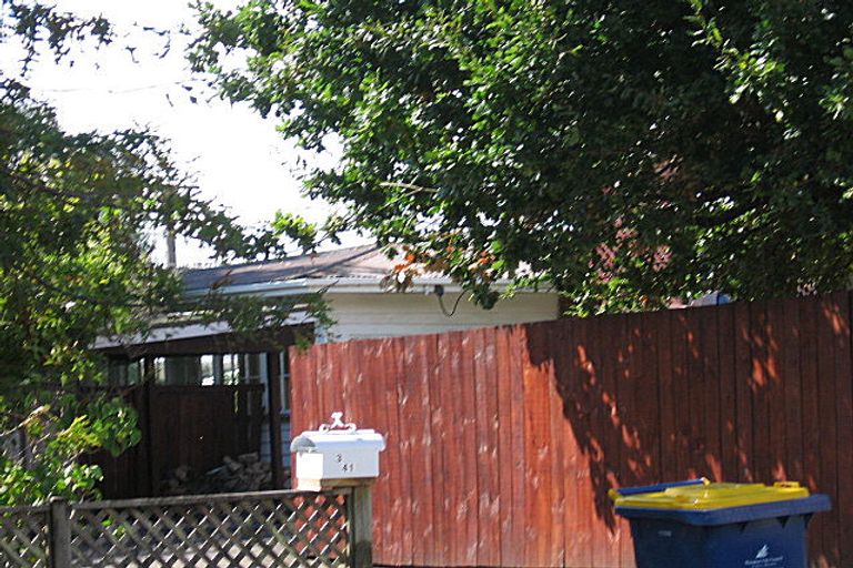 Photo of property in 2/41 Nikau Street, New Lynn, Auckland, 0600