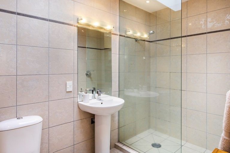 Photo of property in 1/870 Acacia Bay Road, Acacia Bay, Taupo, 3330