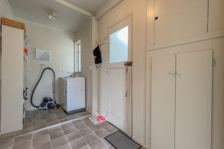 Photo of property in 272 Canal Road West, Waitakaruru, Thames, 3576