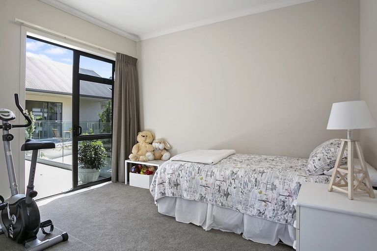 Photo of property in 19c Cooper Crescent, Cambridge, 3434