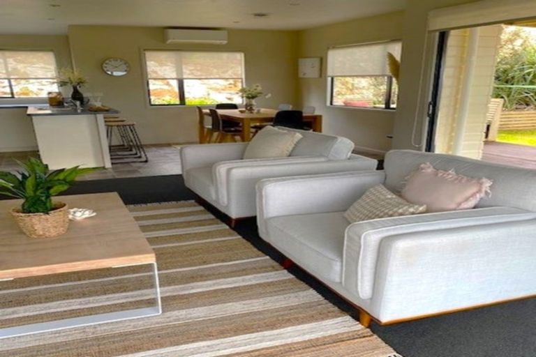 Photo of property in 4 Christa Court, Whitianga, 3510