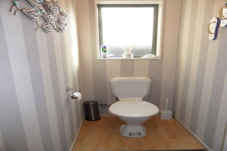 Photo of property in 1 Tarata Street, Kaka Point, Balclutha, 9271