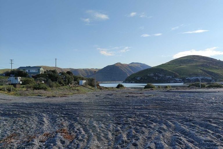 Photo of property in 159 Poranui Beach Road, Little River, 7591
