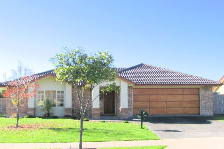 Photo of property in 86 Hillwell Drive, Henderson, Auckland, 0612