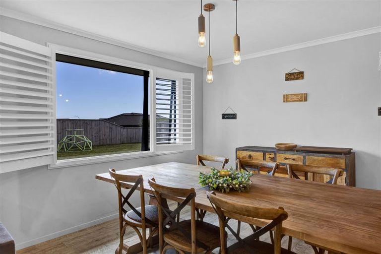 Photo of property in 8 The Terrace, Bell Block, New Plymouth, 4312