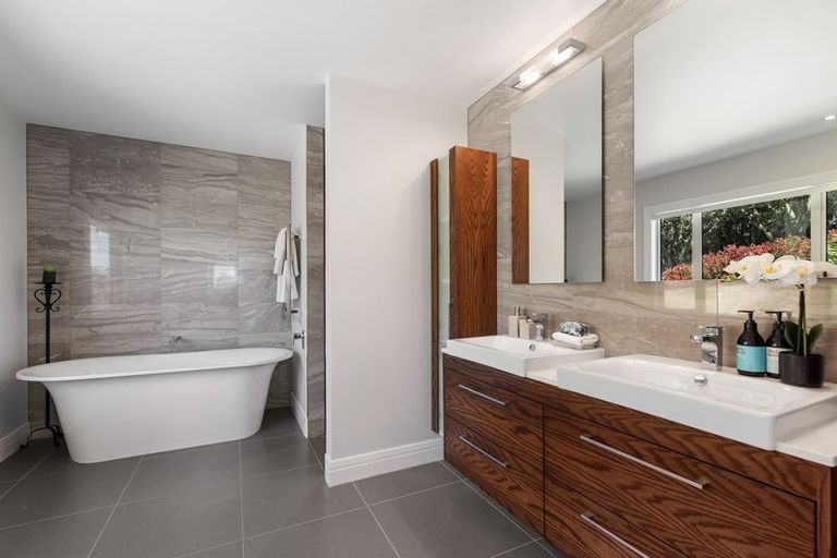 Photo of property in 104 Vaughans Road, Long Bay, Albany, 0792