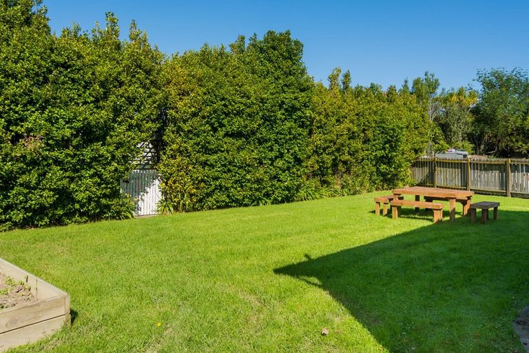 Photo of property in 9 Raupapa Street, Northcote, Auckland, 0627