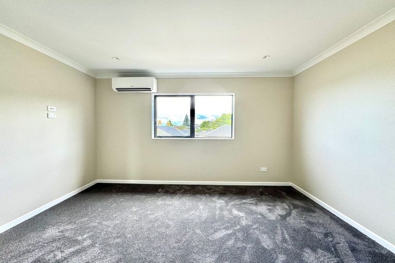 Photo of property in 8a Kelvyn Grove, Hillpark, Auckland, 2102