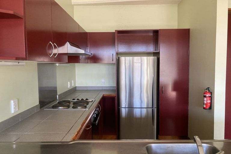 Photo of property in Pirie Street Townhouses, 28/35 Pirie Street, Mount Victoria, Wellington, 6011