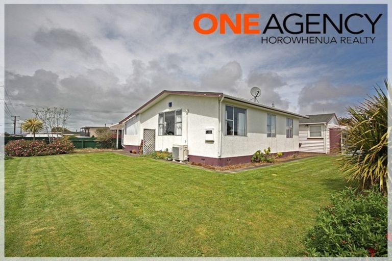 Photo of property in 6a Te Awa Street, Foxton Beach, Foxton, 4815