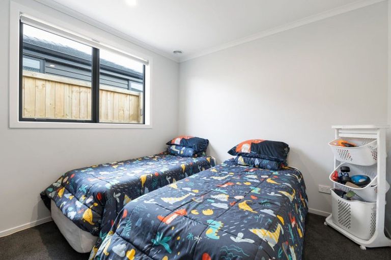 Photo of property in 41 Waruhia Crescent, Rototuna North, 3281