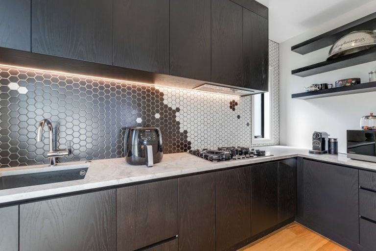 Photo of property in 47c Takutai Avenue, Half Moon Bay, Auckland, 2012