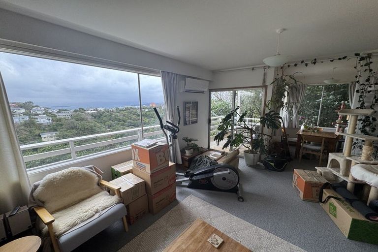 Photo of property in 13-13a Espin Crescent, Karori, Wellington, 6012