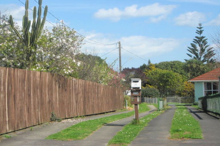 Photo of property in 11b Budleigh Street, Frankleigh Park, New Plymouth, 4310