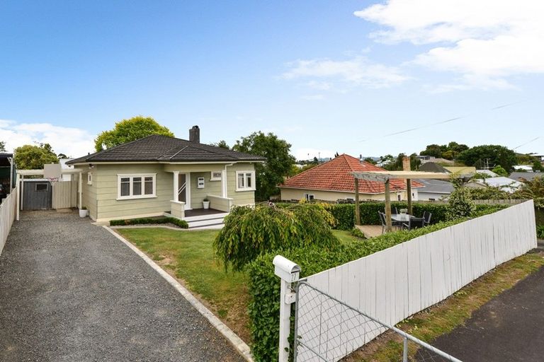 Photo of property in 27 Hinau Street, Maeroa, Hamilton, 3200