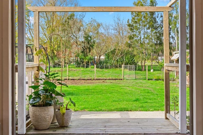 Photo of property in 2326 State Highway 16, Helensville, 0875