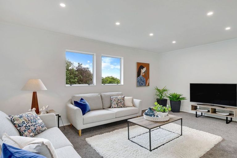 Photo of property in 10 Kahu Road, Paremata, Porirua, 5024