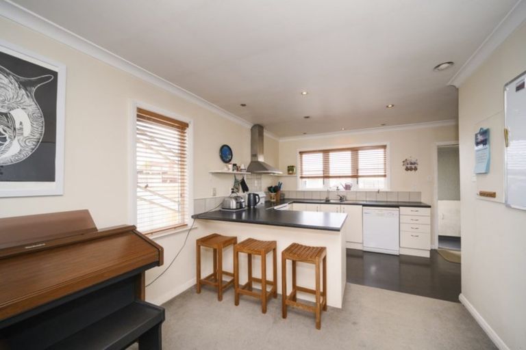 Photo of property in 8 Lambert Street, Marton, 4710