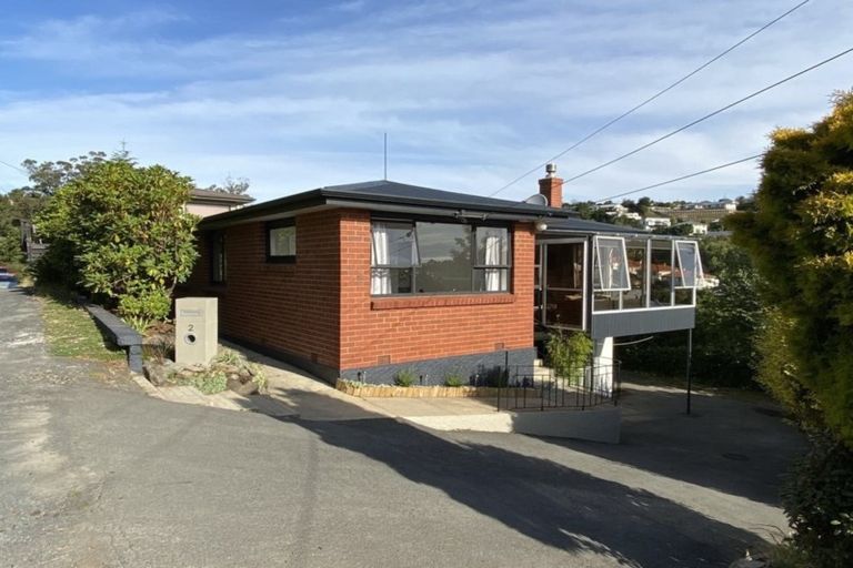 Photo of property in 2 Shirley Place, Kenmure, Dunedin, 9011