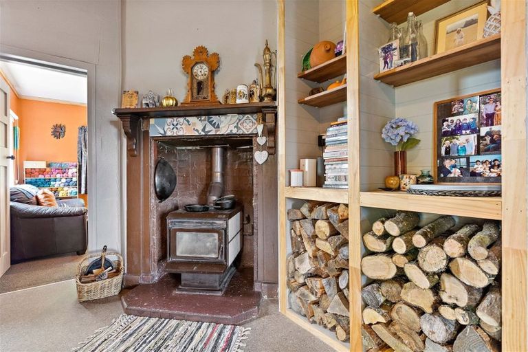 Photo of property in 49 Bright Street, Eketahuna, 4900