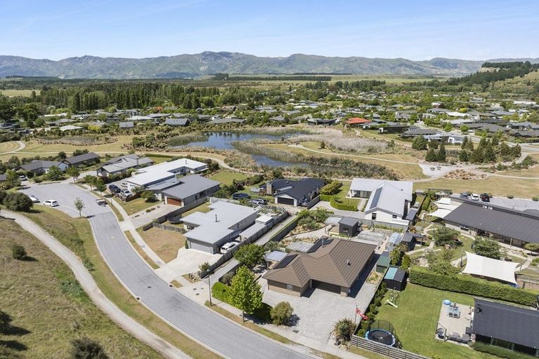 Photo of property in 44 Quinnat Street, Albert Town, Wanaka, 9305