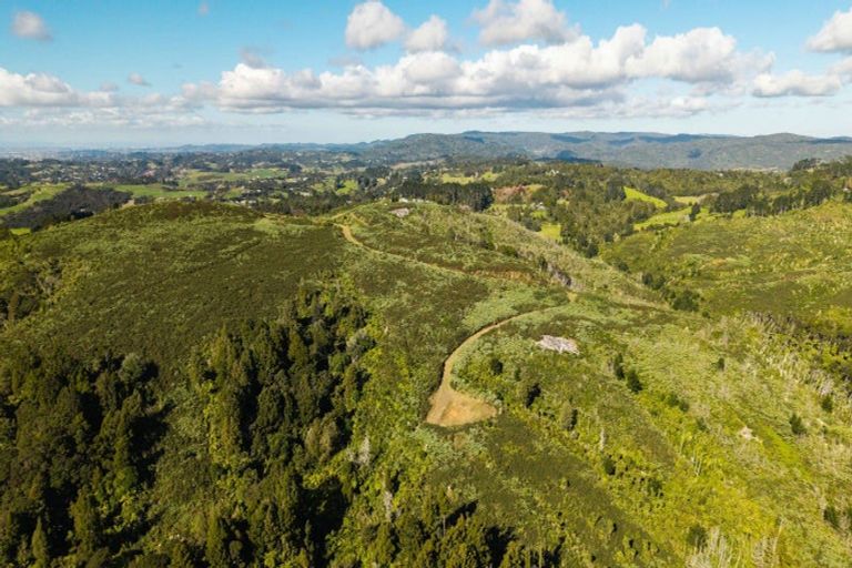 Photo of property in 121 Mount Albion Rise, Taupaki, Henderson, 0782