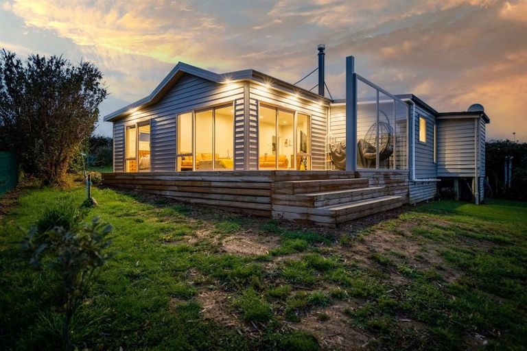 Photo of property in 6 Aerodrome Road, Lorneville, Invercargill, 9876