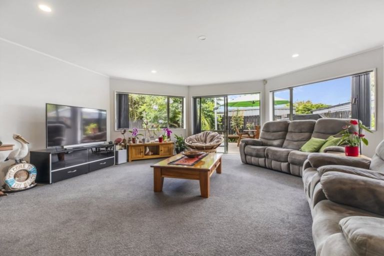 Photo of property in 119a Clevedon Road, Papakura, 2110