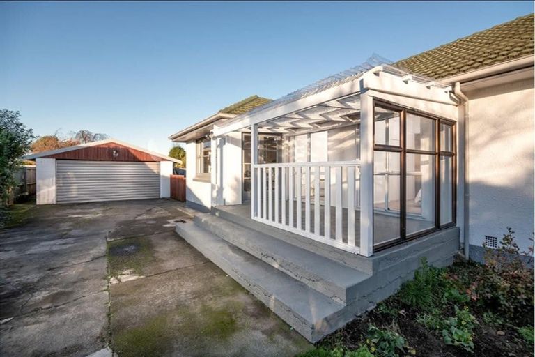 Photo of property in 20 Fenchurch Street, Northcote, Christchurch, 8052