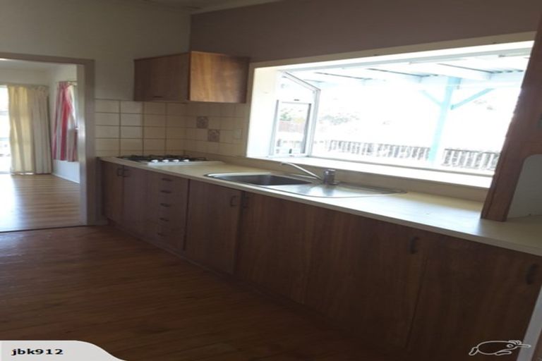 Photo of property in 50 Bibby Street, Waipawa, 4210