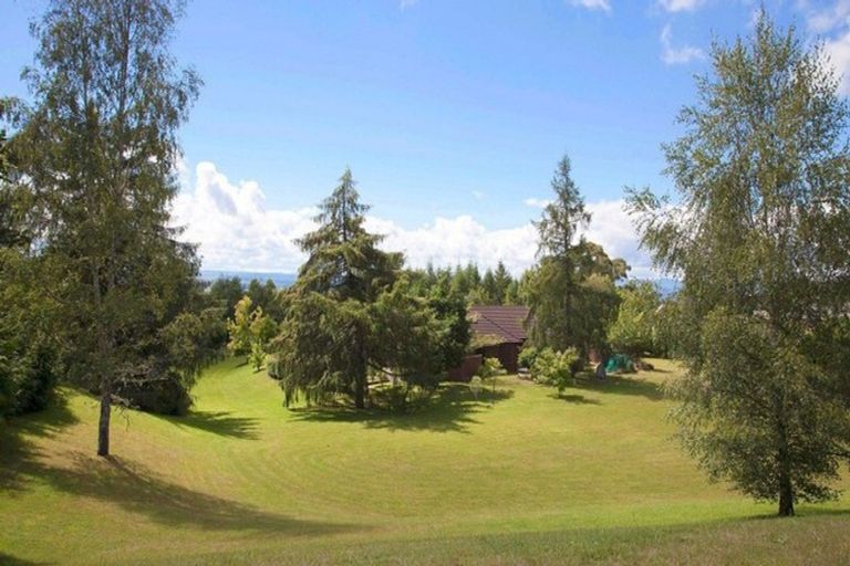 Photo of property in 200 Gillespie Place, Acacia Bay, Taupo, 3385
