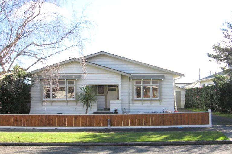 Photo of property in 44 Miro Street, Takaro, Palmerston North, 4410