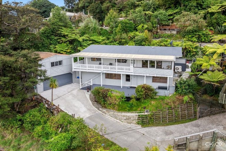 Photo of property in 32 Forest Road, Pinehaven, Upper Hutt, 5019
