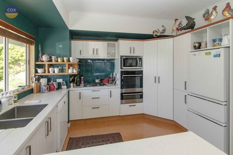 Photo of property in 23 Denholm Road, Hospital Hill, Napier, 4110